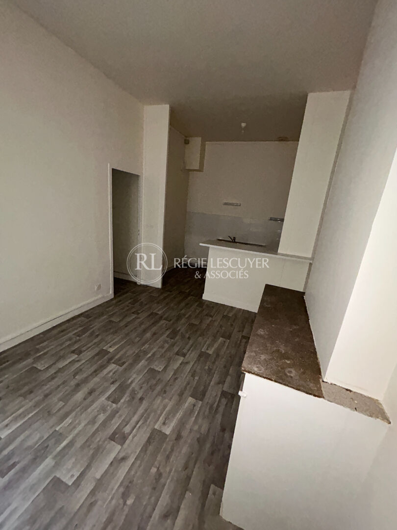 Agence immobilière de 
 REGIE LESCUYER ET ASSOCIES Lyon 6eme - REGIE LESCUYER ET ASSOCIES 
