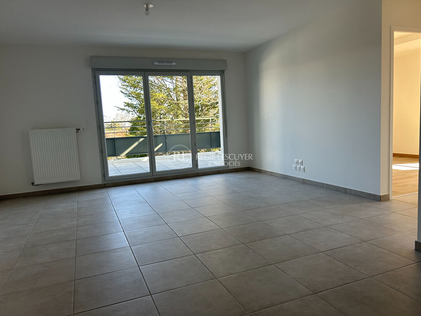 Agence immobilière de 
 REGIE LESCUYER ET ASSOCIES Lyon 6eme - REGIE LESCUYER ET ASSOCIES 
