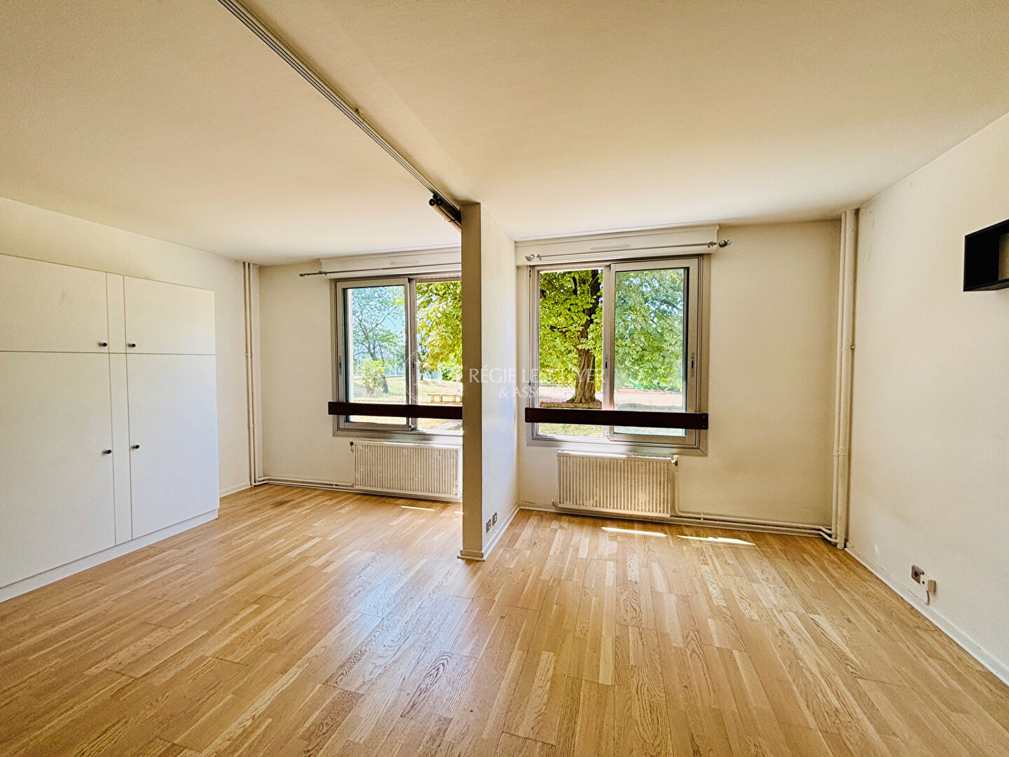 Agence immobilière de 
 REGIE LESCUYER ET ASSOCIES Lyon 6eme - REGIE LESCUYER ET ASSOCIES 
