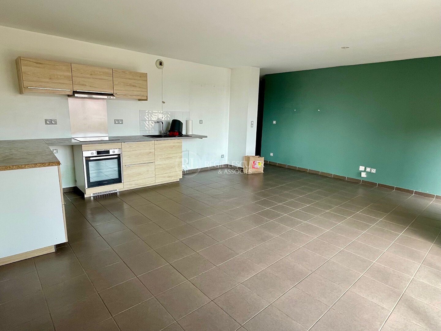 Agence immobilière de 
 REGIE LESCUYER ET ASSOCIES Lyon 6eme - REGIE LESCUYER ET ASSOCIES 
