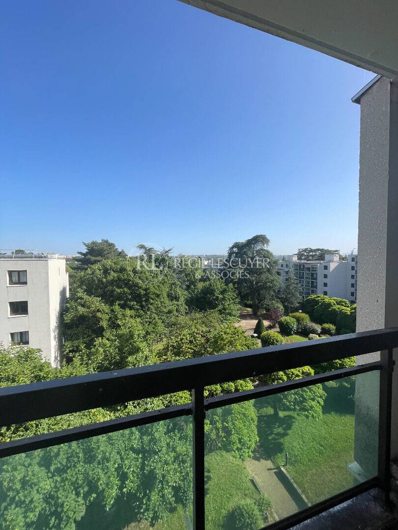 Agence immobilière de 
 REGIE LESCUYER ET ASSOCIES Lyon 6eme - REGIE LESCUYER ET ASSOCIES 
