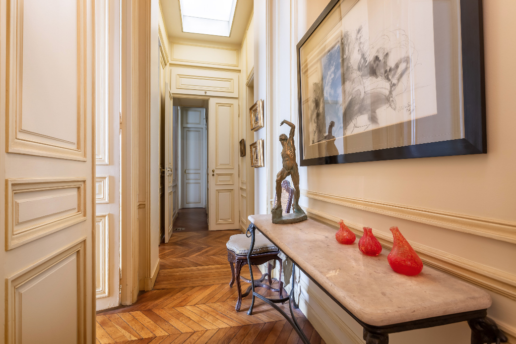 Vente Appartement de 4 pièces 126 m² - PARIS 75008 | REZ DE CHAUSSEE.COM - AR photo7