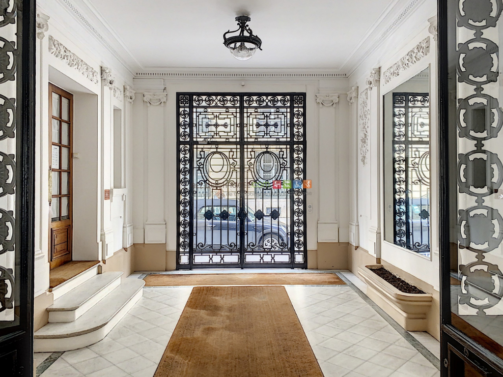 Vente Appartement de 8 pièces 220 m² - PARIS 75116 | REZ DE CHAUSSEE.COM - AR photo9