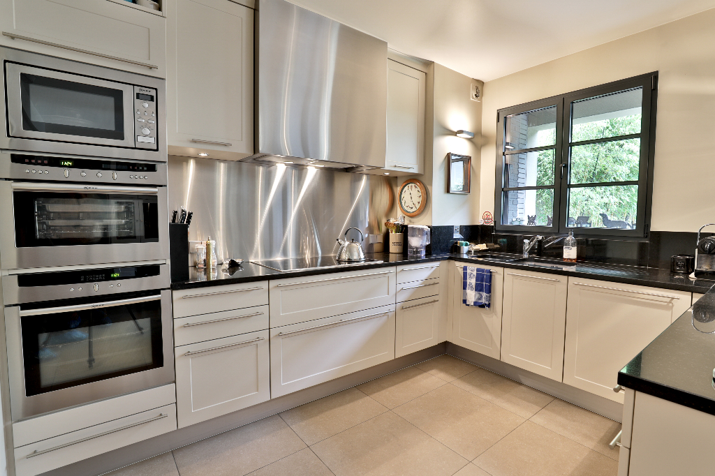 Vente Maison de 10 pièces 350 m² - SURESNES 92150 | REZ DE CHAUSSEE.COM - AR photo3