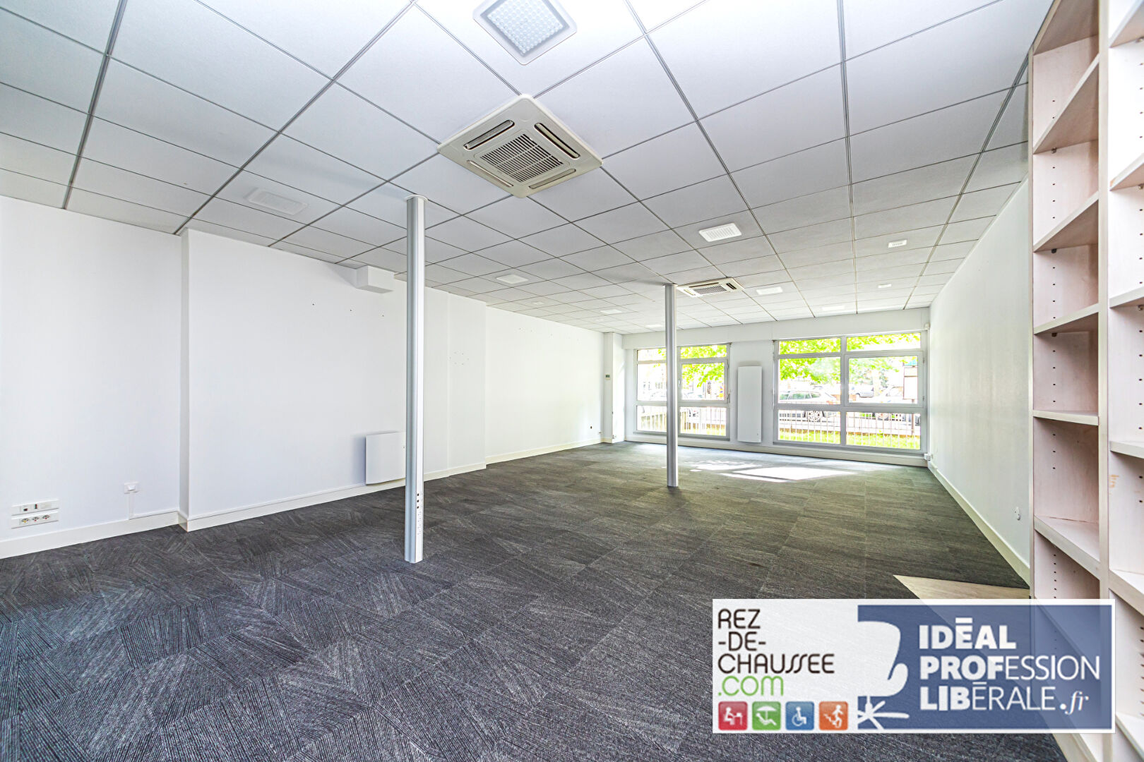 LOCAL COMMERCIAL OU BUREAUX SUR 2 NIVEAUX