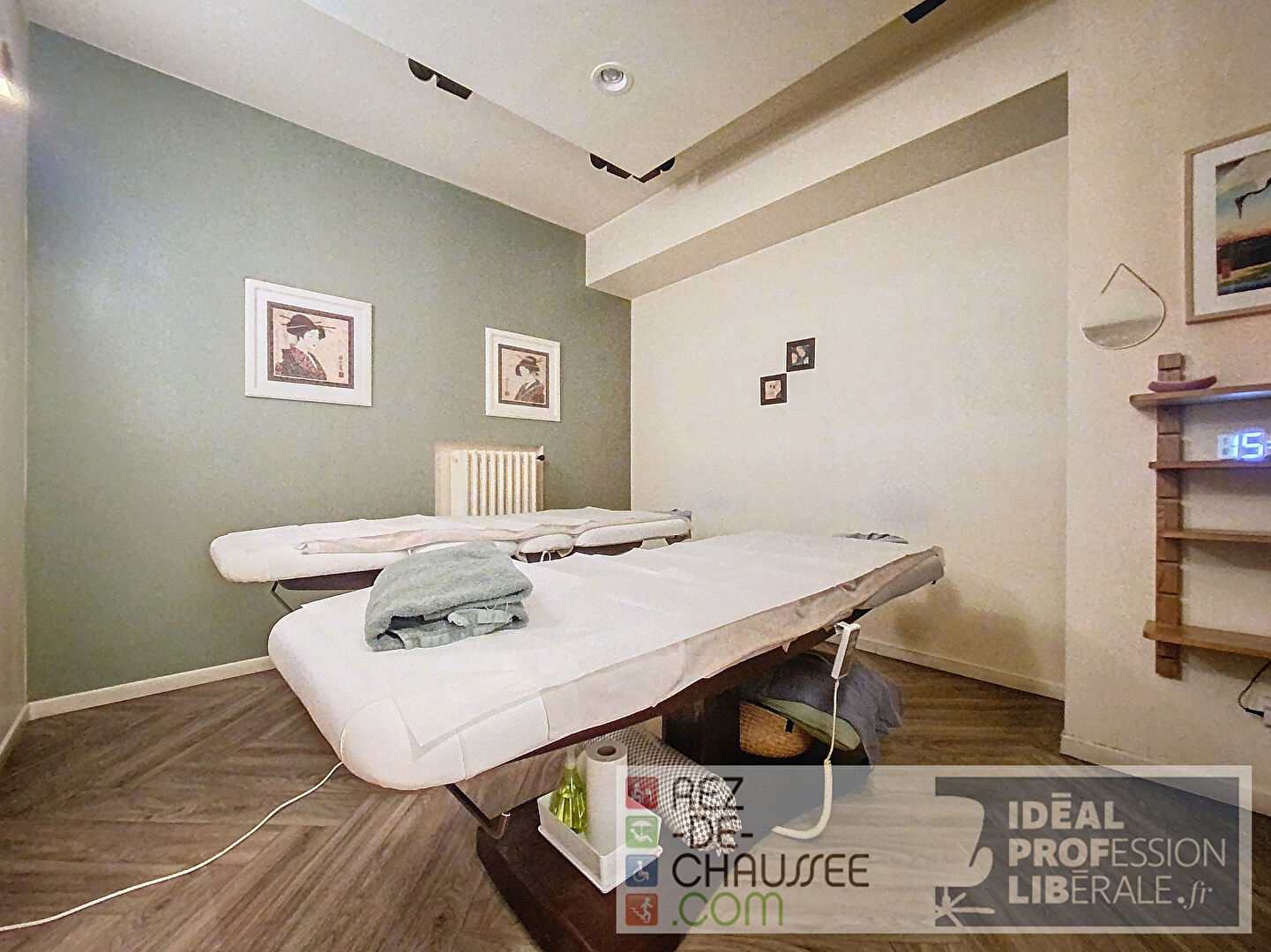 Boutique avec vitrine d'angle à Paris 15 — photo 6