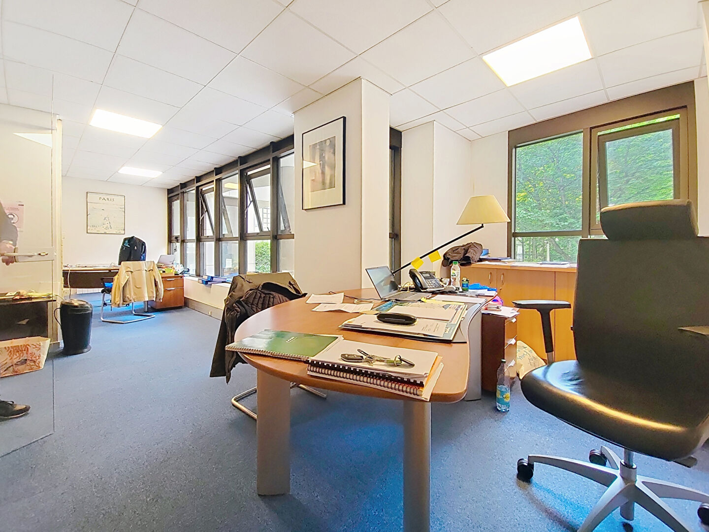 BEAUX BUREAUX AVEC TERRASSE