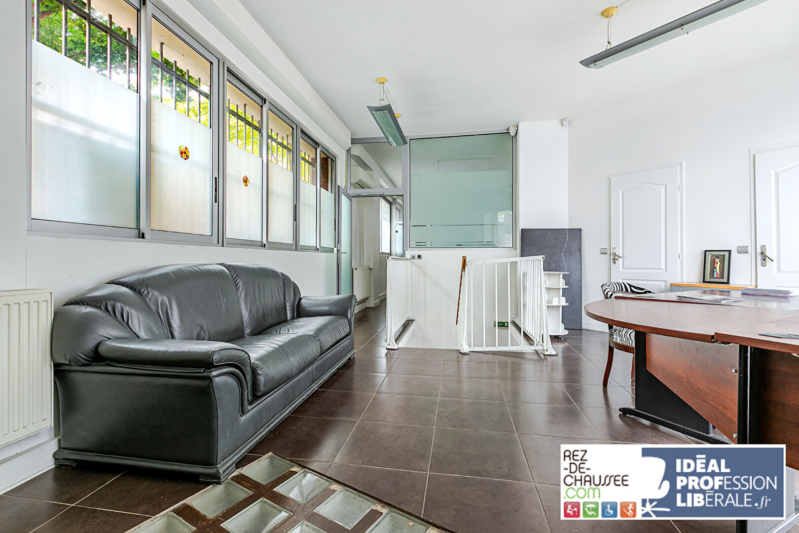 LOCAL COMMERCIAL + 1 ESPACE EN SOUPLEX - CENTRE VILLE ISSY LES MOULINEAUX