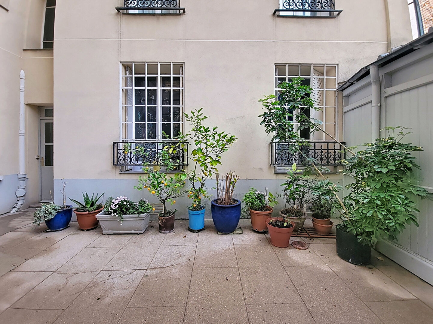 Appartement atypique secteur croix nivert à Paris 15 — photo 2