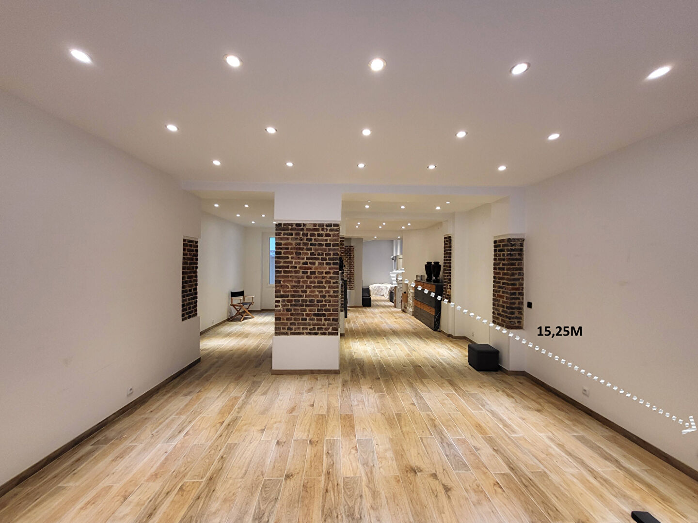 LOCAL COMMERCIAL RENOVÉ AU TROCADERO.