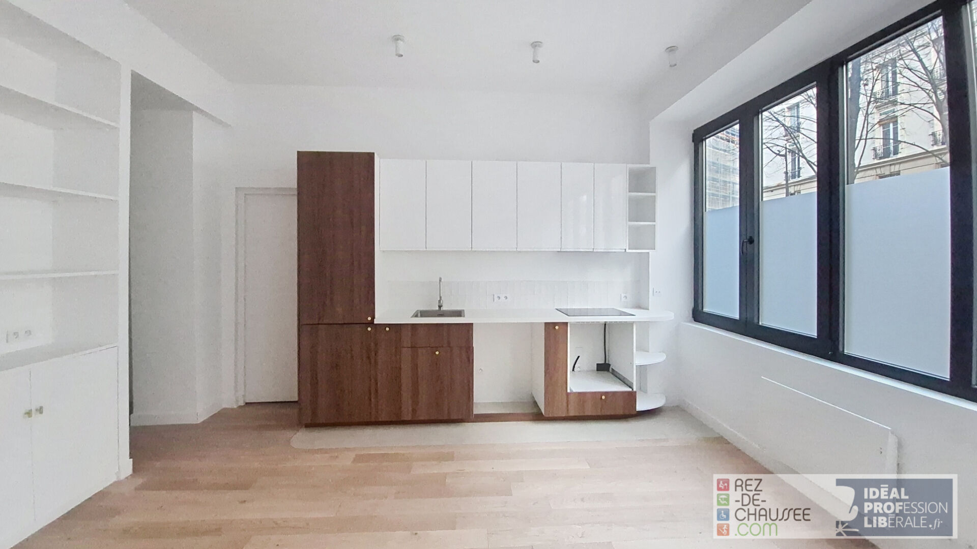 MAISON BLANCHE APPARTEMENT 3 PIECES REFAIT A NEUF