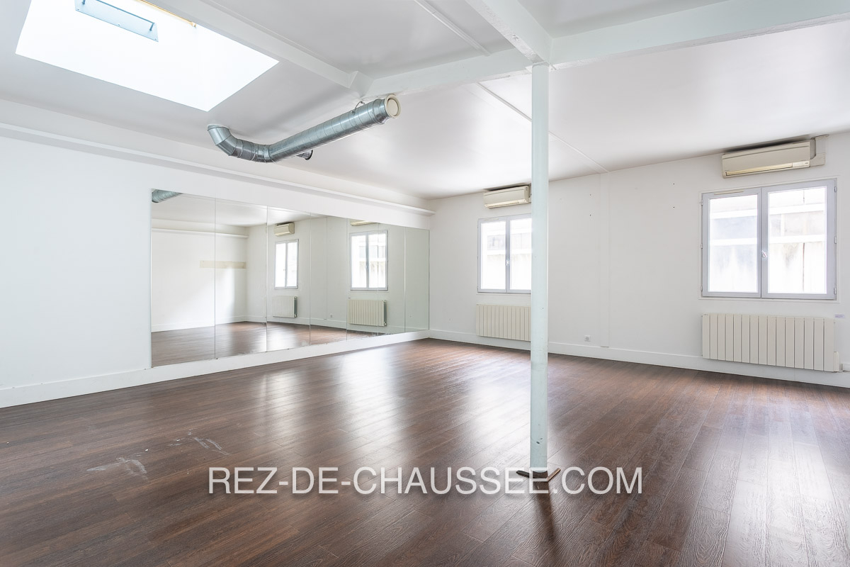 BUREAUX RDC + 1er ETAGE RUE DE VANVES