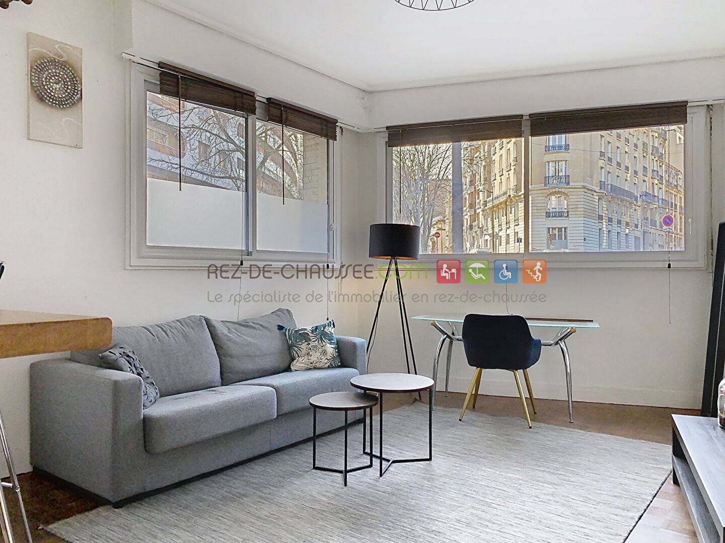 LOCAL PROFESSIONNEL ACCES DIRECT AVENUE DE LAMBALLE