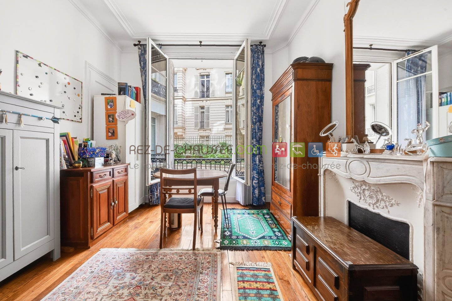 GRAND APPARTEMENT PRES DU METRO RUE DE LA POMPE