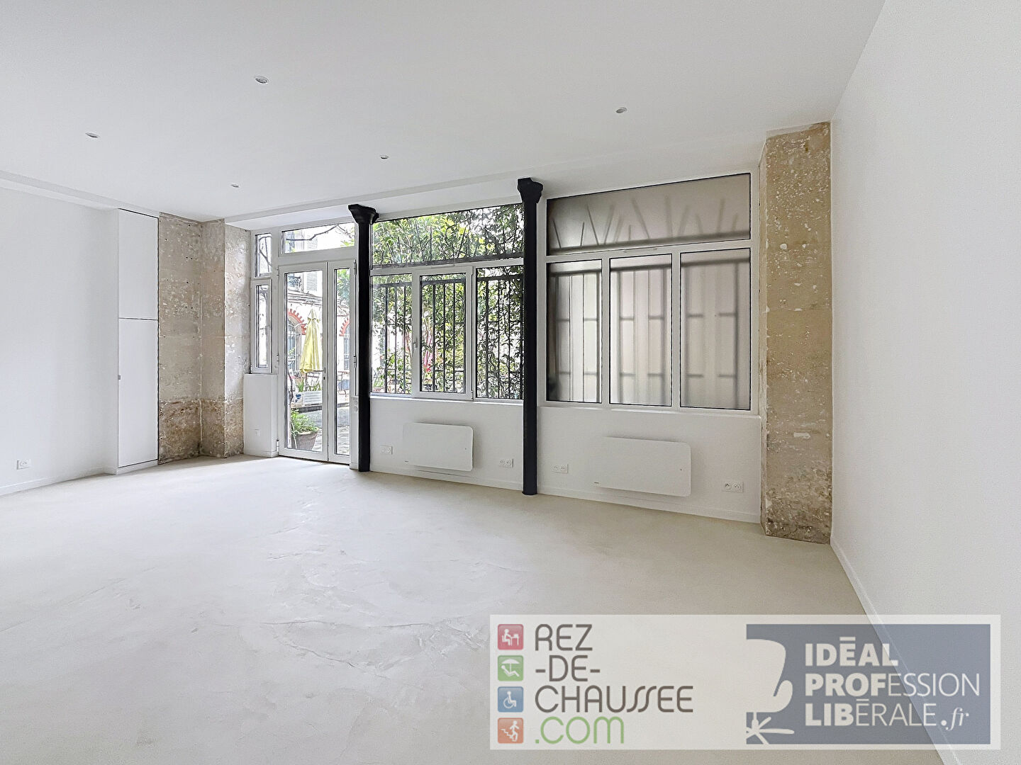 Beau local de bureaux sur cour arborée à Paris 18 — photo 4