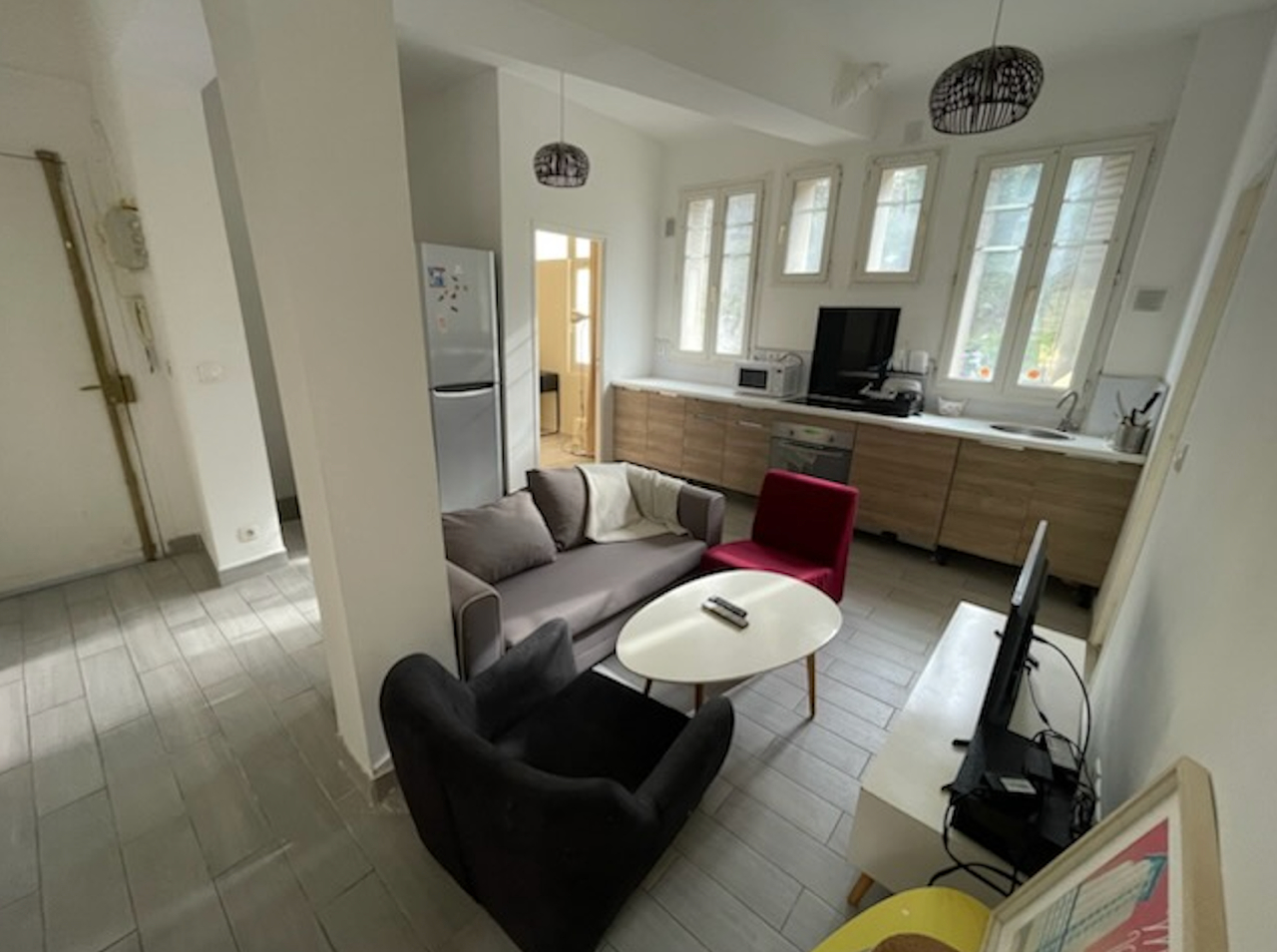 APPARTEMENT POUR PROFESSIONS LIBERALES - QUARTIER EPINETTE - RODIN
