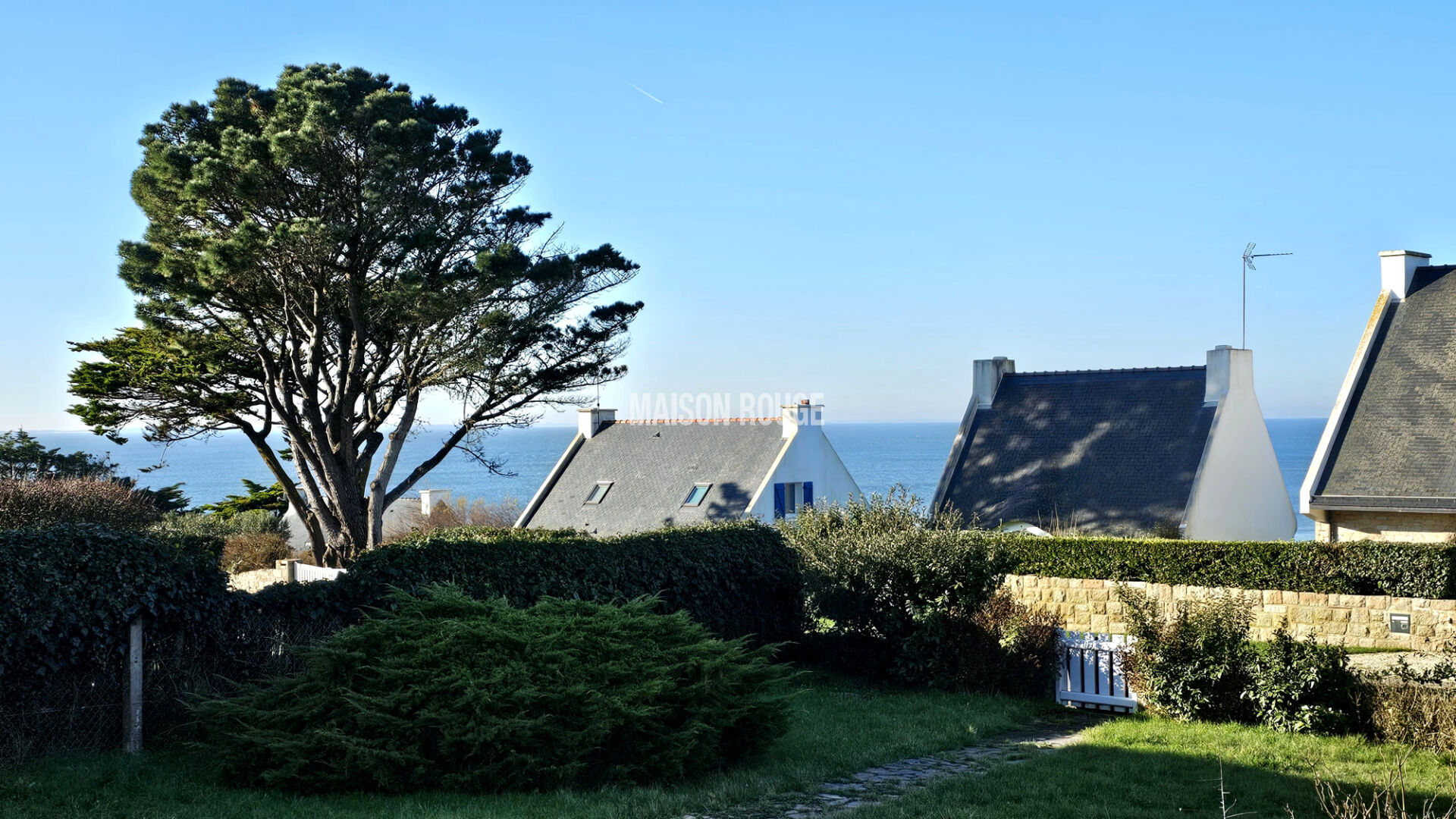 Maison Saint Gildas de Rhuys - petite vue Océan