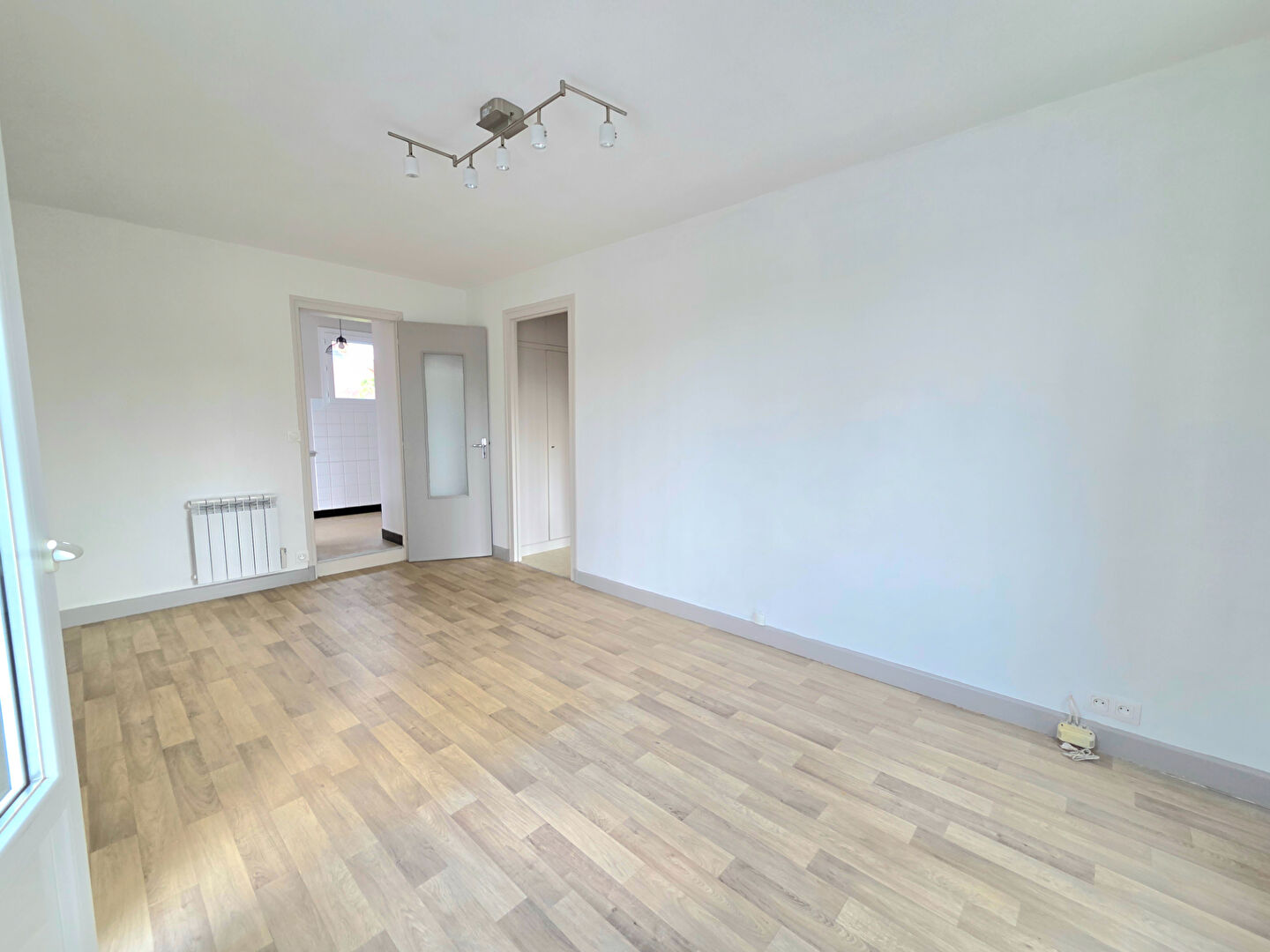 Photo Centre ville avec garage - 41 m²- 393 m² de terrain image 6/6