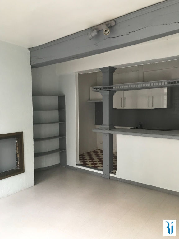 ROUEN PLACE DES CARMES DE 38.31 M² SECTEUR En cours