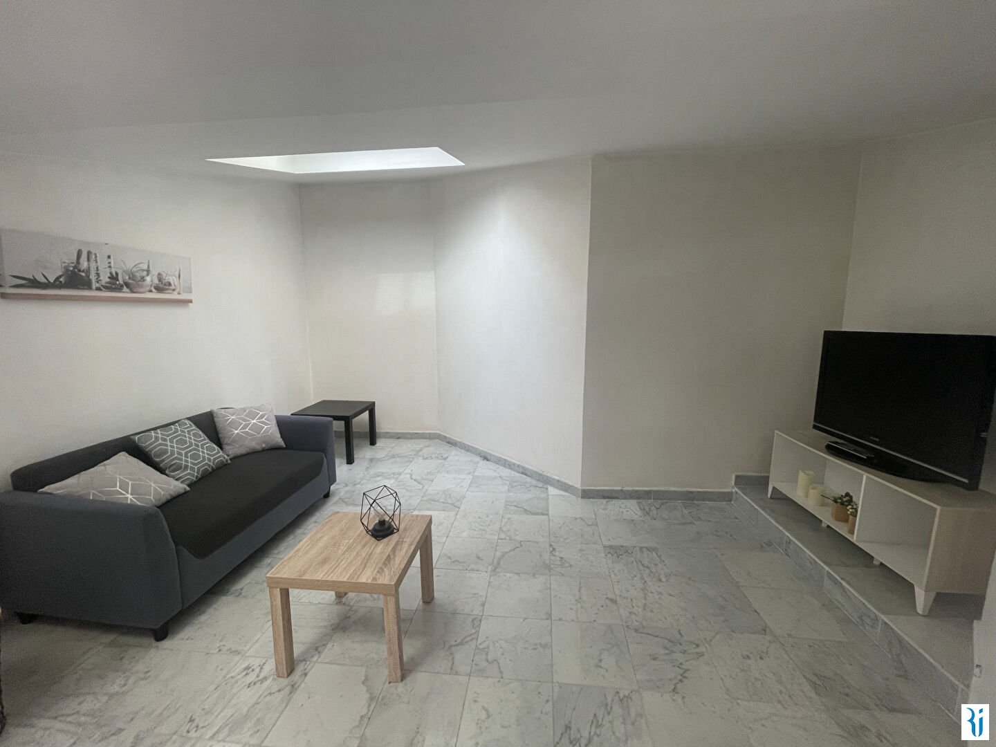 Photo ROUEN - NOUVELLE PREFECTURE F2 MEUBLE image 2/4