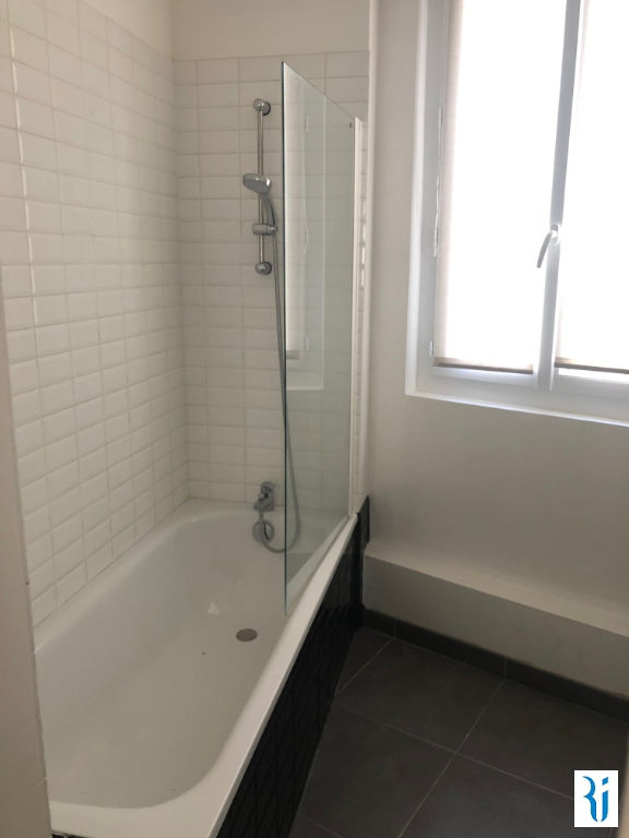 Photo ROUEN PLACE SAINT MARC  - F2 de 38 m² image 2/4