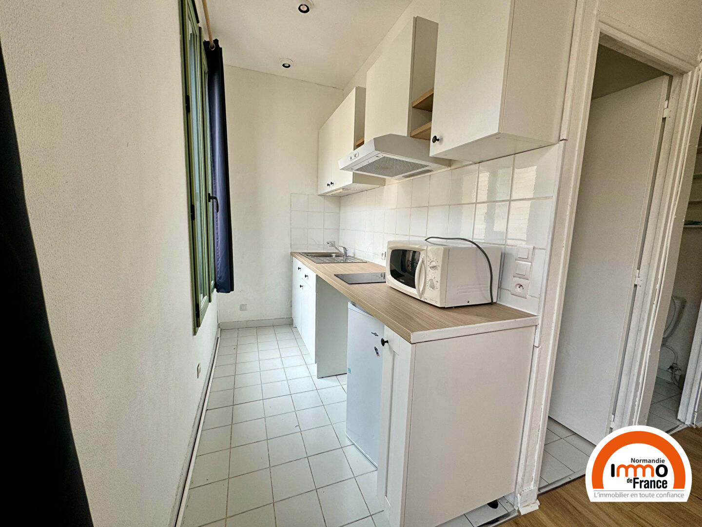 Photo ROUEN PROCHE DE LA PLACE DU VIEUX MARCHE - Studio MEUBLE de 26,30 m² image 2/6