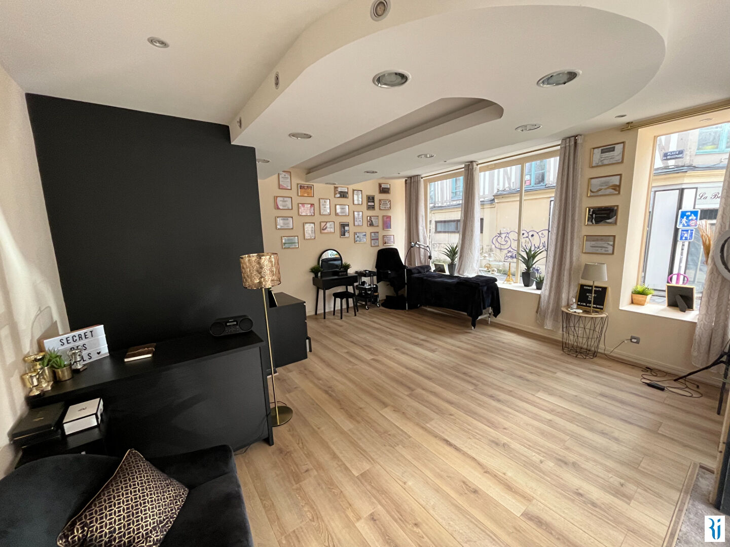 Photo Murs commerciaux hyper centre Rouen 2 pièce(s) 33.20 m2 image 2/5