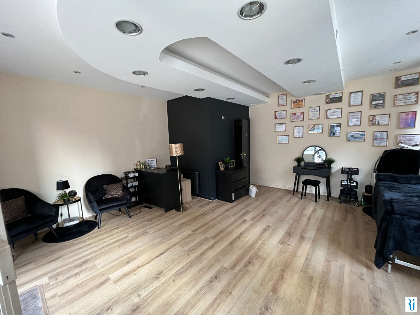 Photo Murs commerciaux hyper centre Rouen 2 pièce(s) 33.20 m2 image 4/5