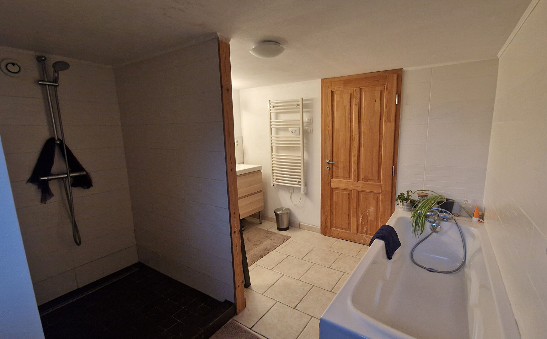 Photo Ensemble immobilier  EN PIERRES  ET BOIS à SAINT SENOUX image 4/6