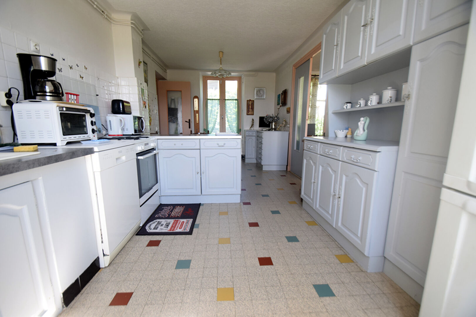 Photo Décines (69150) Maison ancienne de 158m2 avec grand terrain et dépendances image 6/6