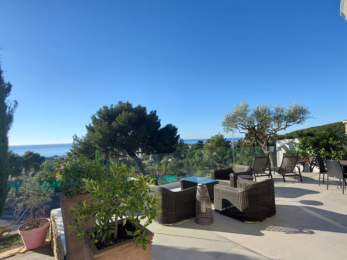 Photo Bandol appartement de 57m2 sur 150m2 de terrain privatif avec vue mer image 2/6