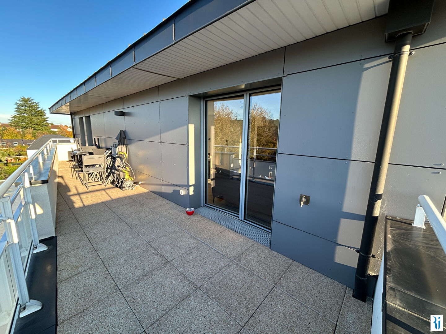 A vendre BONSECOURS F3 avec terrasse dans une résidence récente.