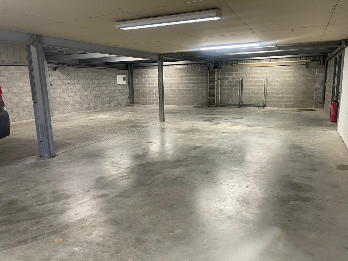 Photo Entrepôt / Local Industriel  255 m2 - Mérignac image 4/6