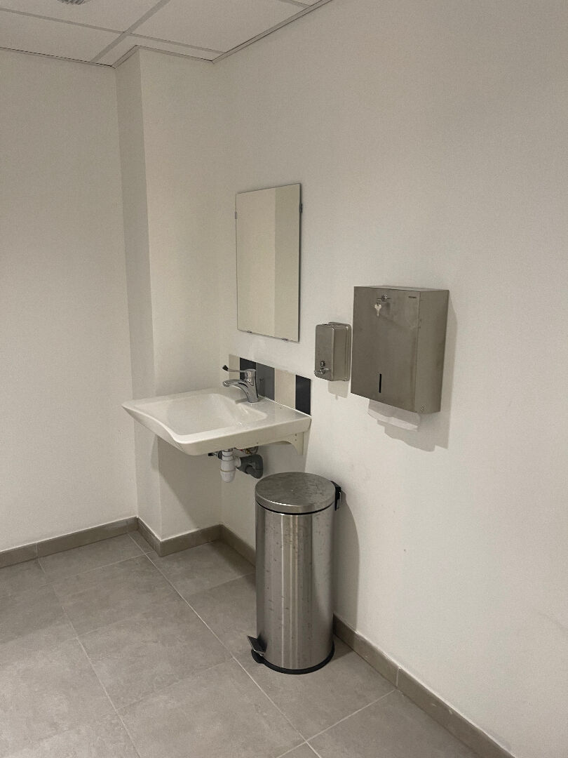 Photo Bureaux  50 M2 - Mérignac image 4/6