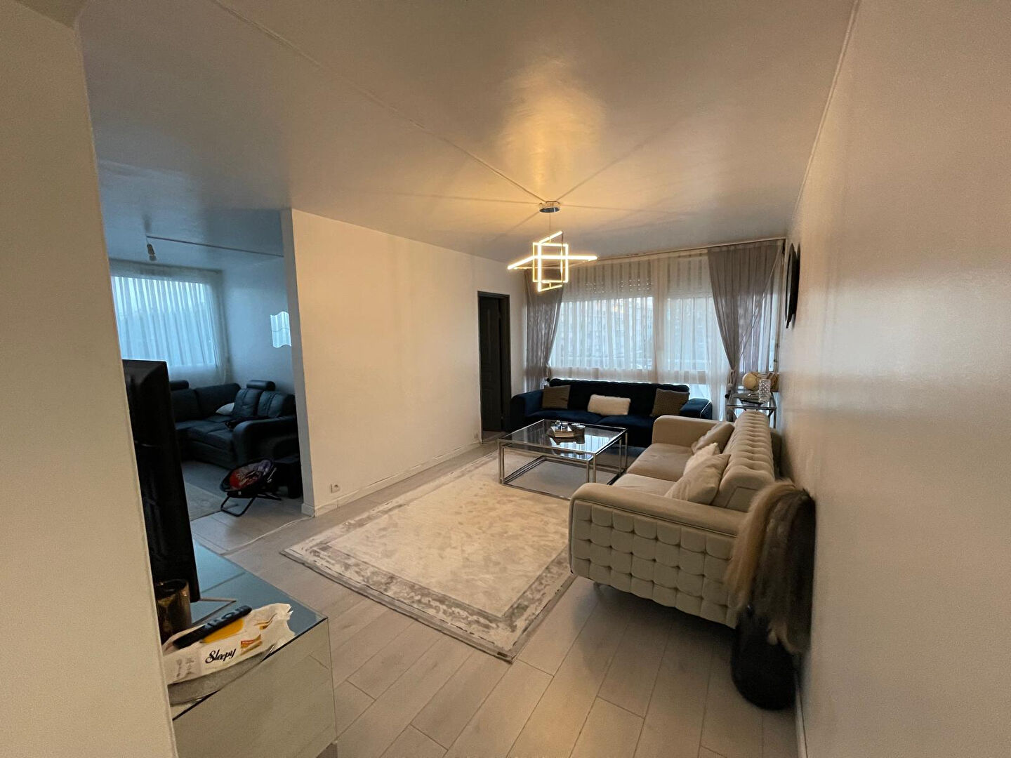 Photo Appartement 4 pièces 104 m2 - Cenon image 2/6