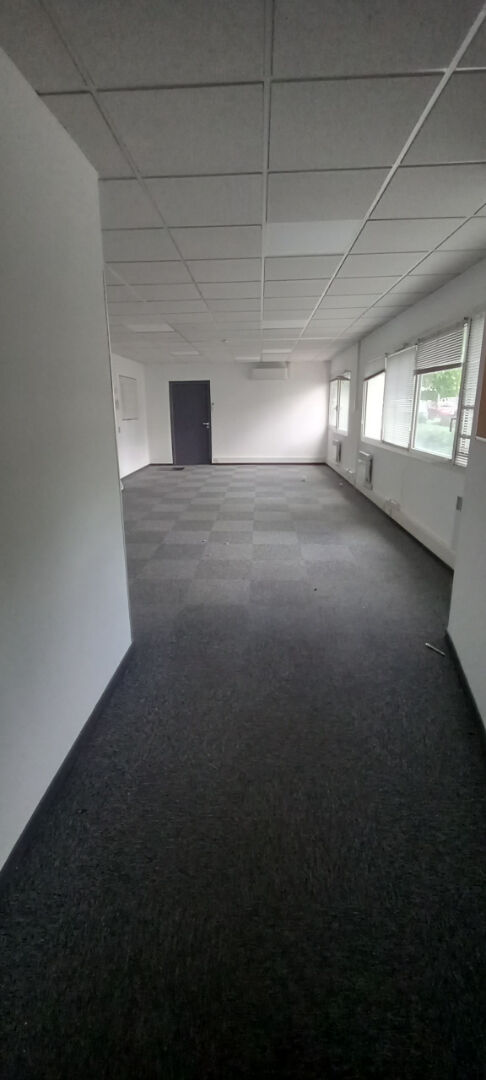 Photo Bureaux - Mérignac image 2/5