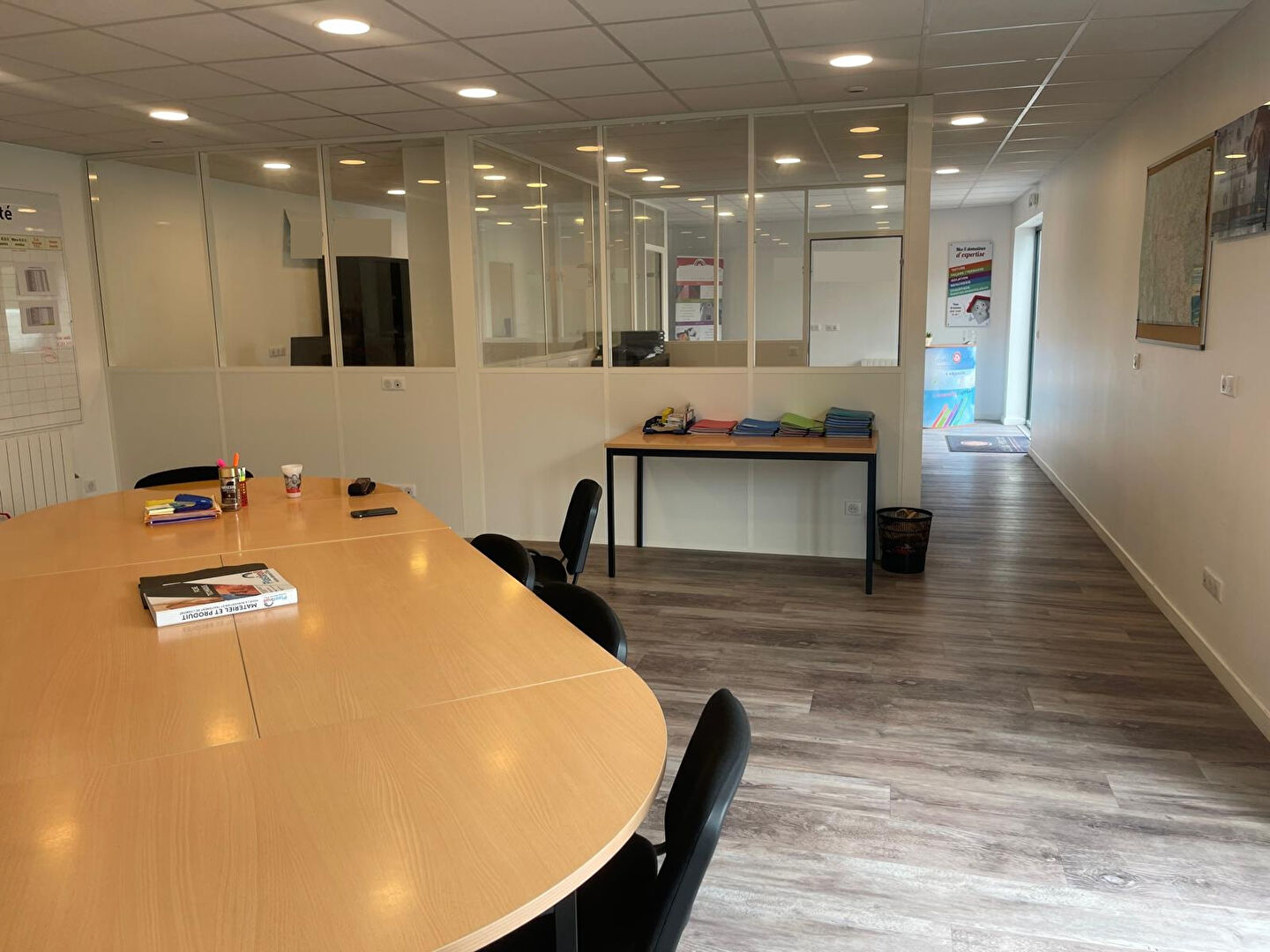 Photo Local Commercial 100 m2 - Mérignac image 3/6