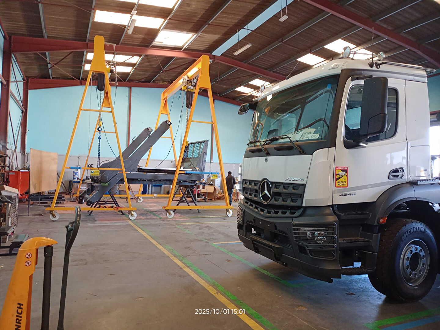 Photo Entrepôt avec bureau 900 m² image 5/6