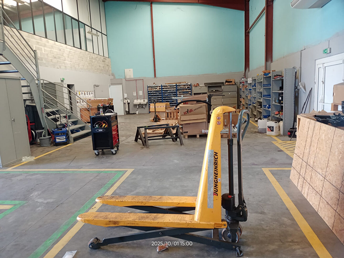 Photo Entrepôt avec bureau 900 m² image 6/6