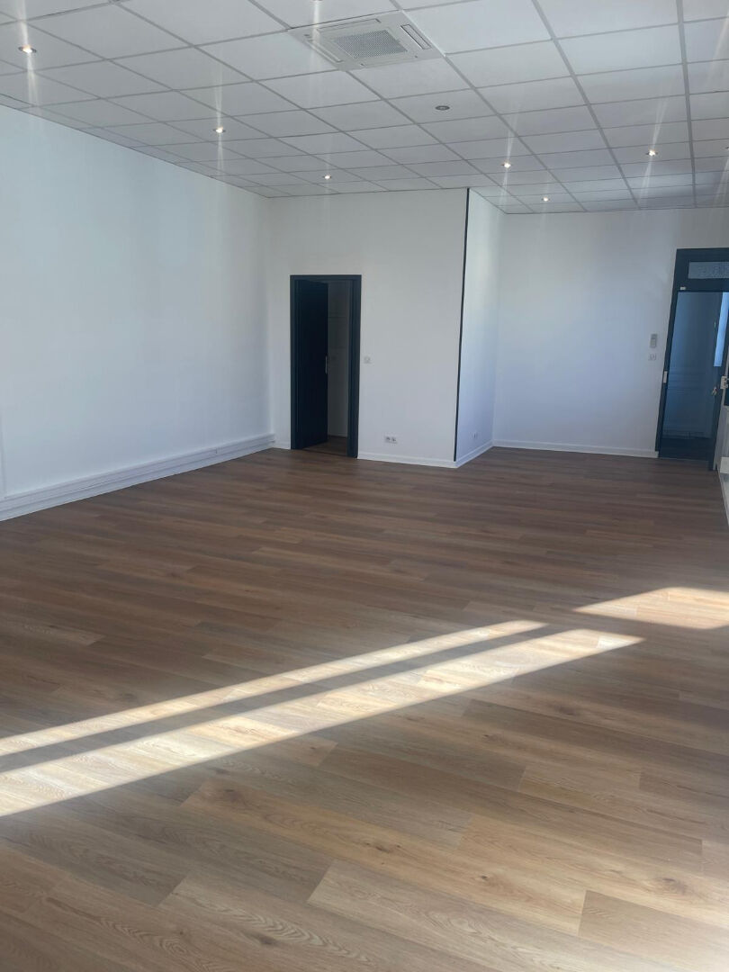 Photo Bureau de prestige 53 m² climatisé image 2/6