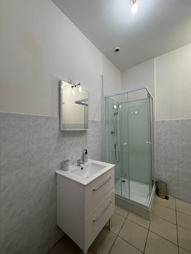 Photo Location Appartement Saint Genis Laval 2 pièce(s) 36 m2 image 5/6