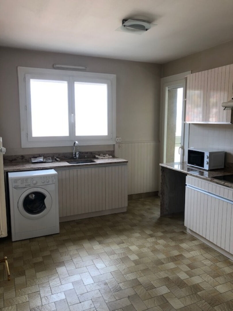 Photo Appartement à louer - Charmant T3 de 78m2 - sur Saint Etienne image 4/6