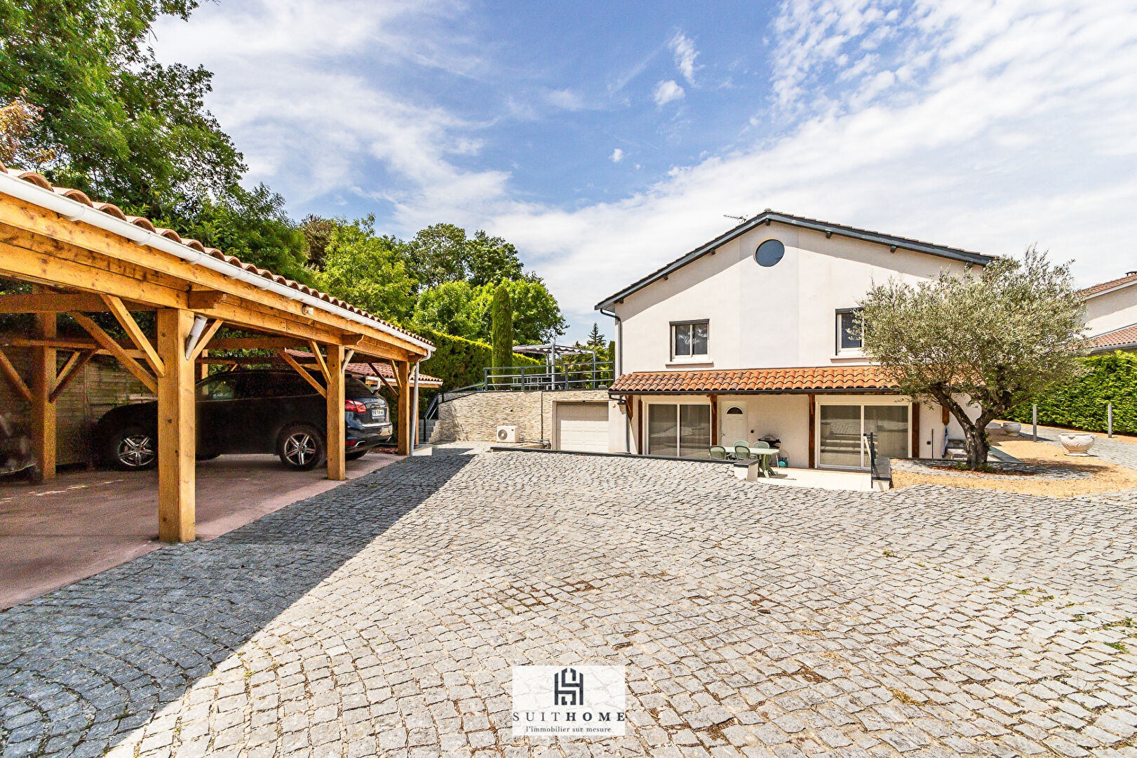 Photo Très grande maison avec piscine au calme en fond d'impasse à vendre image 6/6