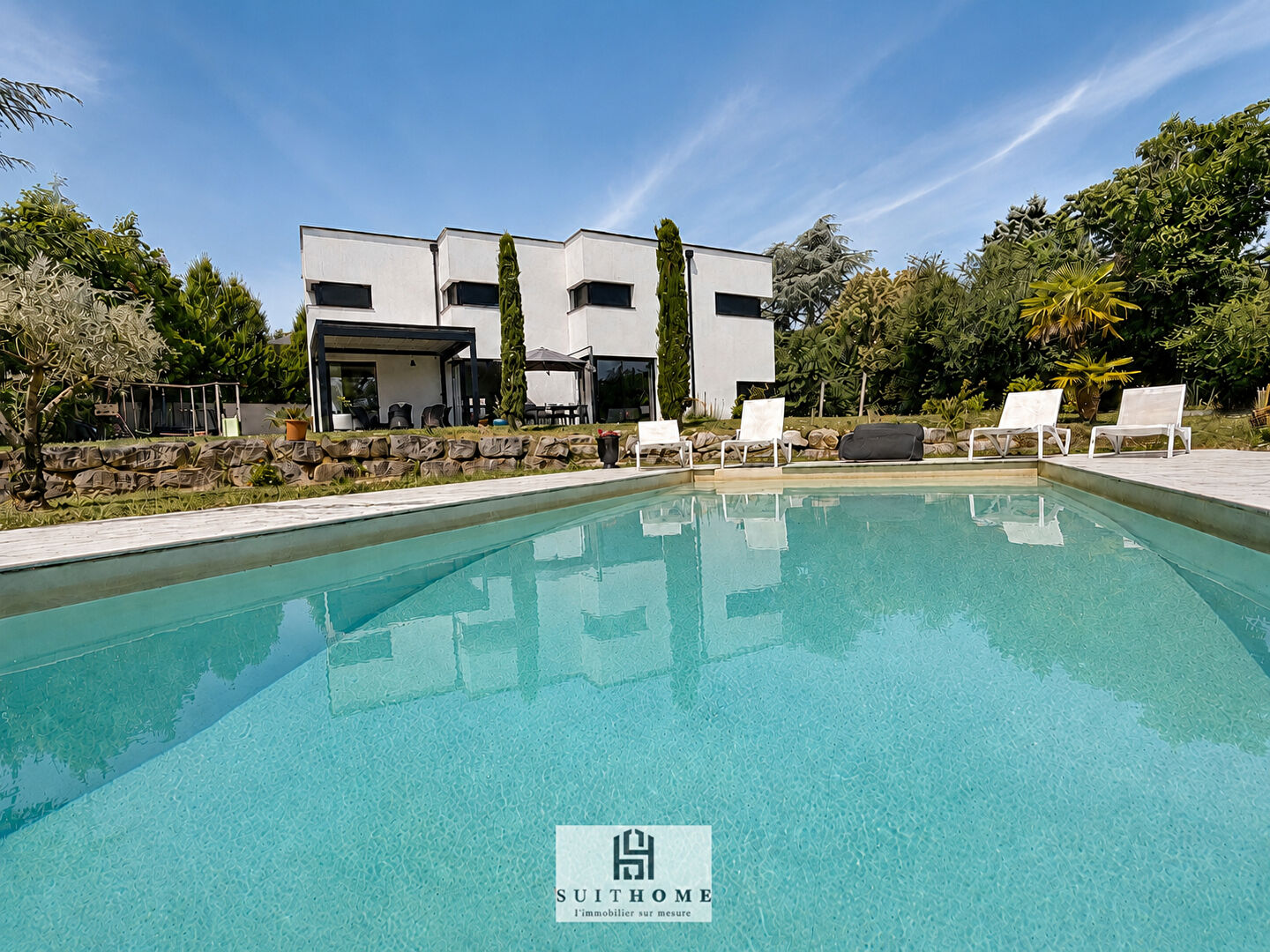 Agence immobilière de 
 Suit Home Patrimoine Lyon - Suithome 
