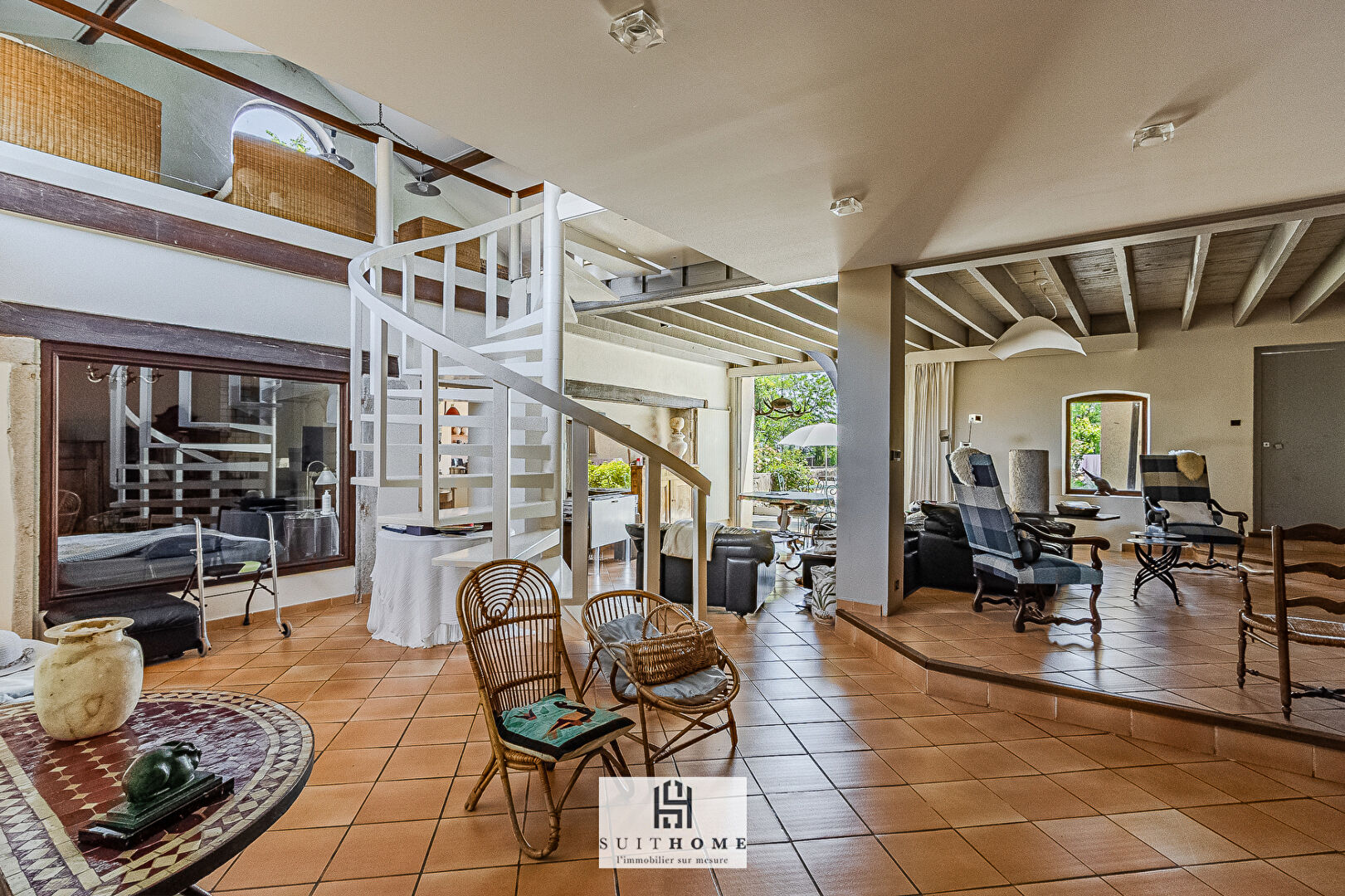 Agence immobilière de 
 Suit Home Patrimoine Lyon - Suithome 
