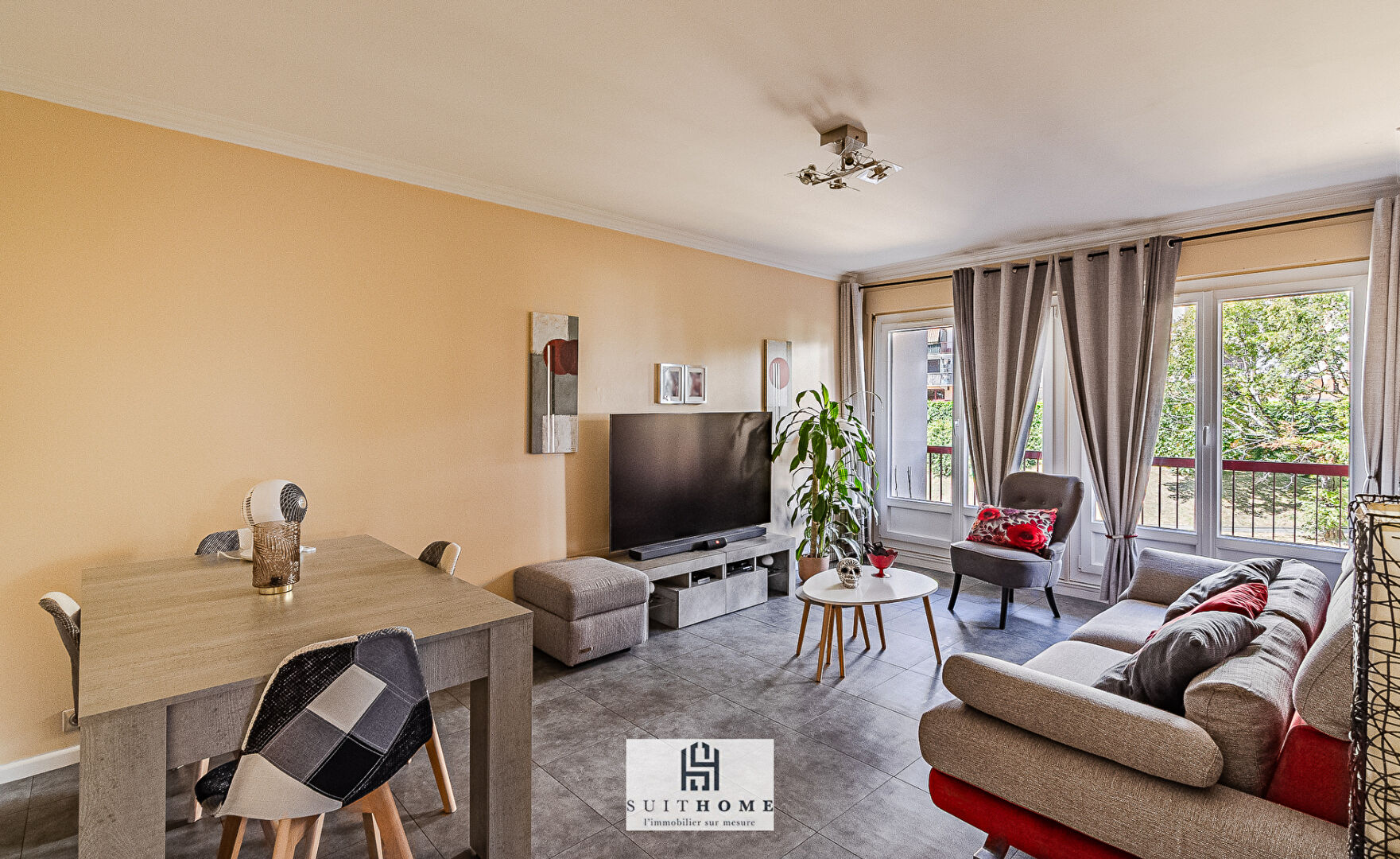 Agence immobilière de 
 Suit Home Patrimoine Lyon - Suithome 
