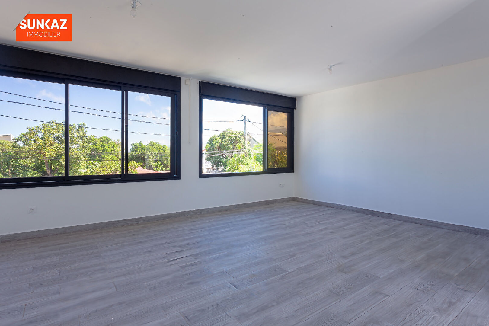 Saint Pierre local de 35 m² - 800