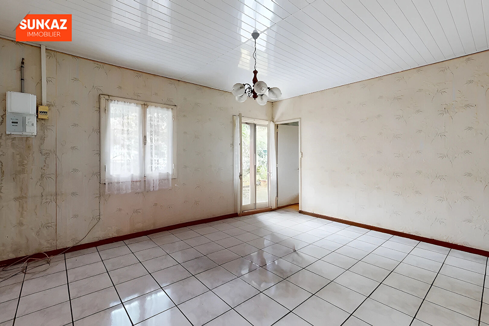 Photo Exclusivité SUNKAZ - Maison créole au centre de la Ravine des Cabris image 4/5