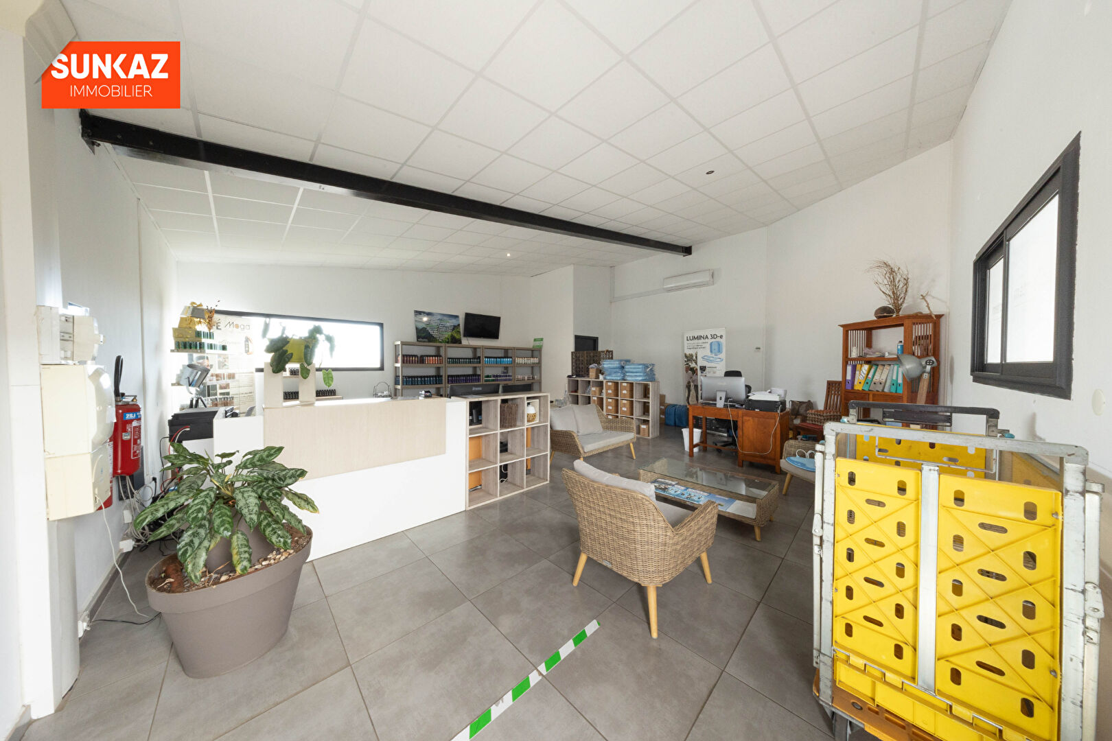 Photo ZI 4 local 152m2   2800e HT image 3/6