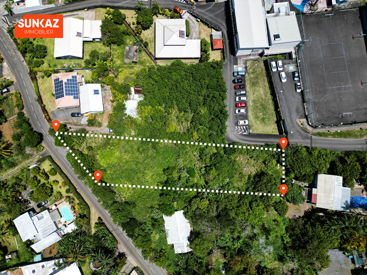 Photo Terrain Petite Ile 1709 m2 image 2/2